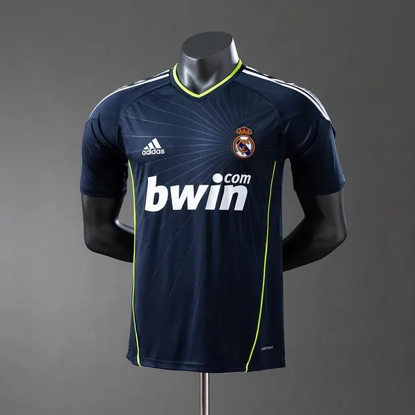 Camiseta de fútbol Real Madrid 2010/11 VISITANTE MANGA CORTA VERSION JUGADOR